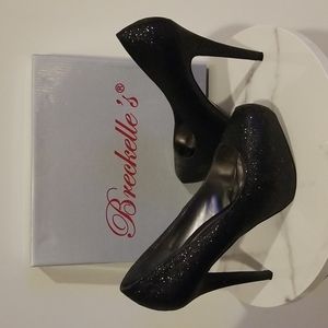 Breckelle's Black Glitter Platform Pumps